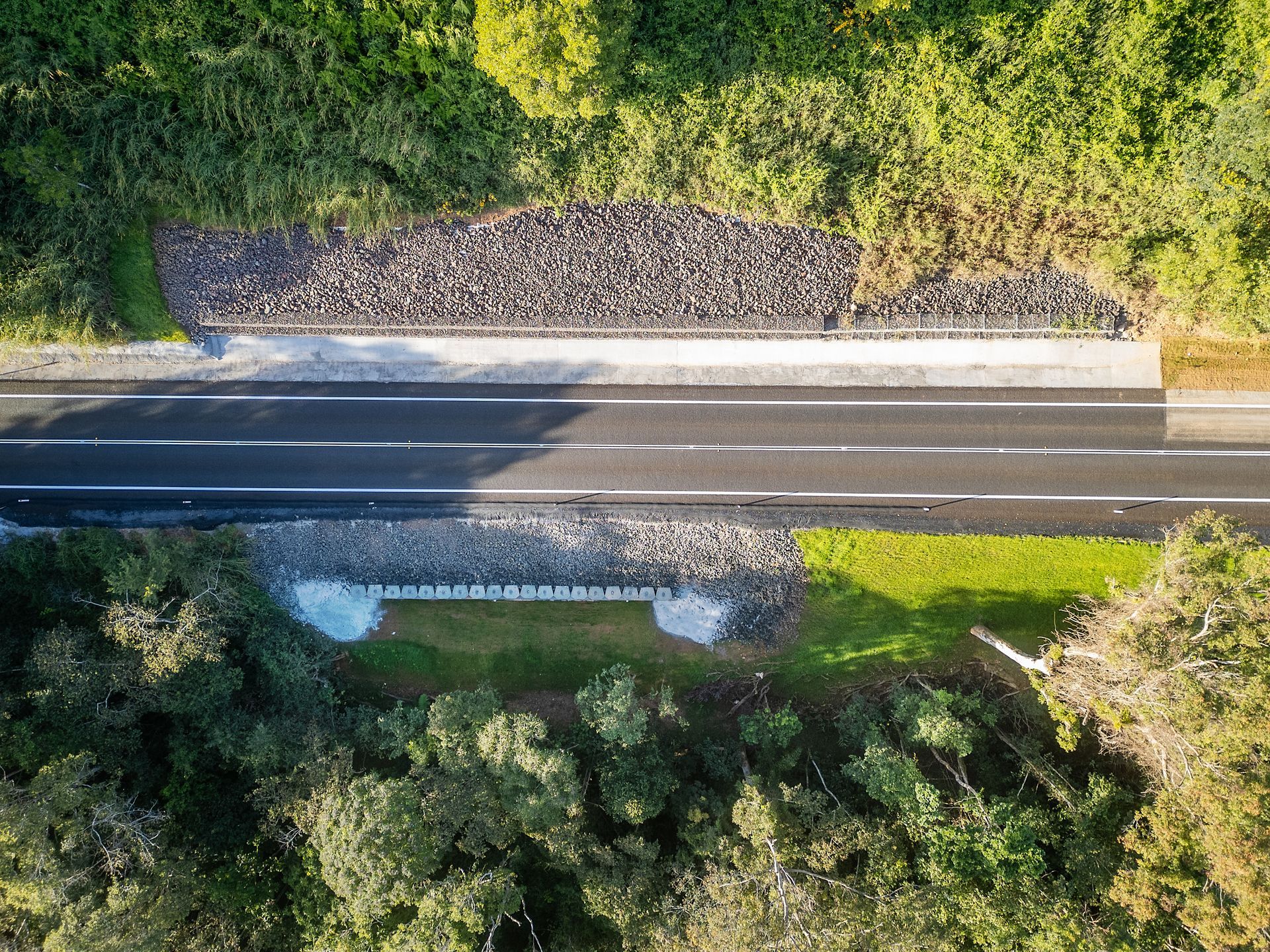 Holmview reinforced soil segmental block retaining wall